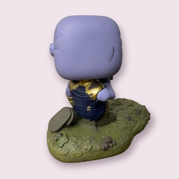 Thanos Out Of Box - Picture 7 of 14